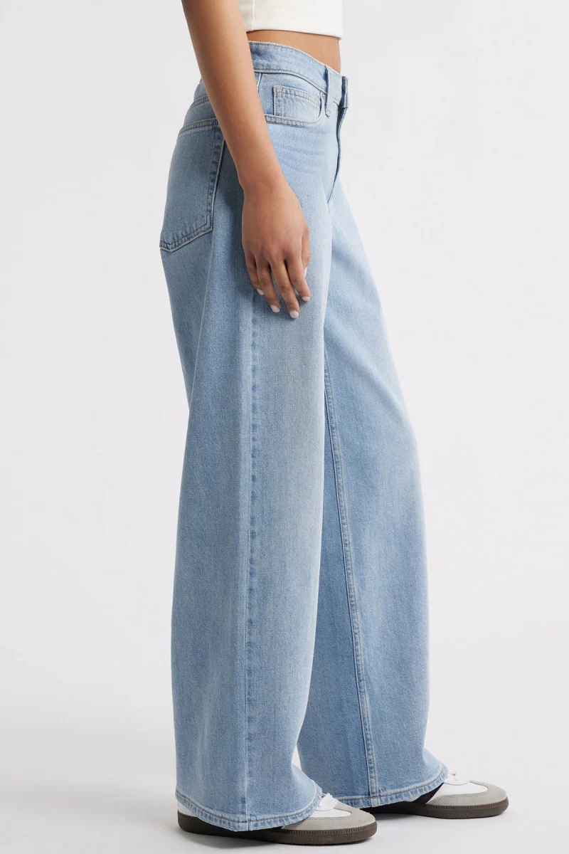 Katchme Low-Rise Stretch Multi-Pocket Wide Leg Jeans - Image 12